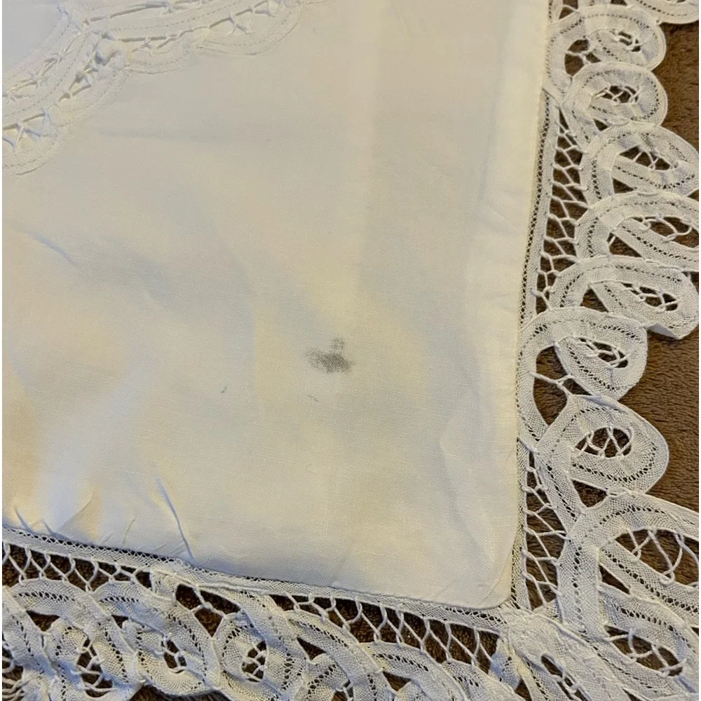 Vintage Battenberg Lace king size duvet cover with pillow cases & bedskirt